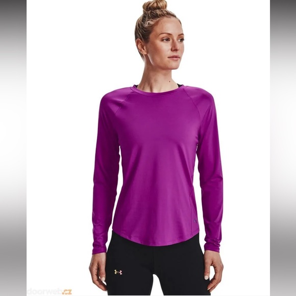 Under Armour Athletic Top Long Sleeve Women’s Small Thumb Holes size M - Picture 1 of 9